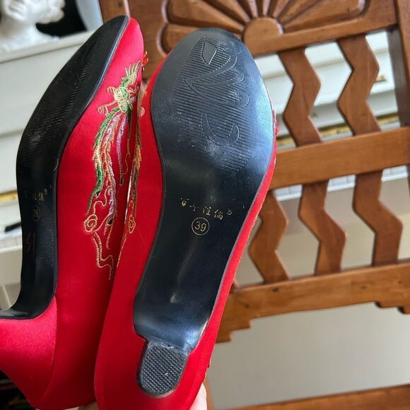 Chinese Wedding Red Floral Embroidered Wedding Shoes 39 - Picture 8 of 15